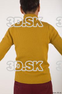 Upper body yellow sweater of Sidney 0006